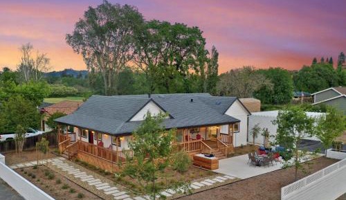 Three-Bedroom Vacation Home 