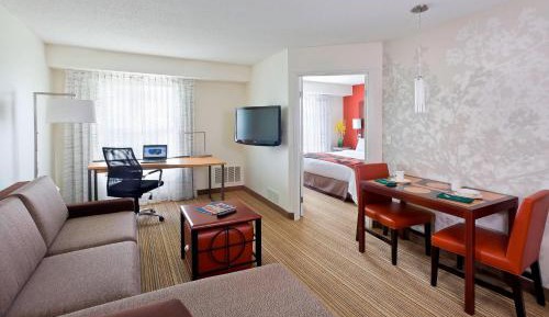 One-Bedroom Suite with Sofa Bed