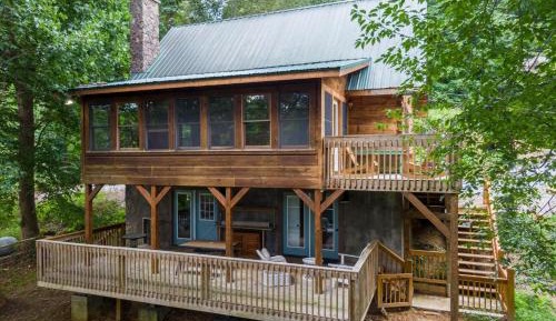 Three-Bedroom Holiday Home 