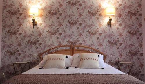 Suite with Garden View