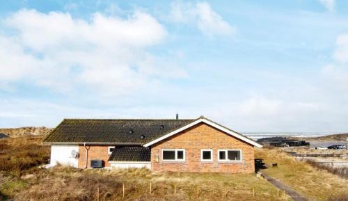 Five-Bedroom Holiday Home