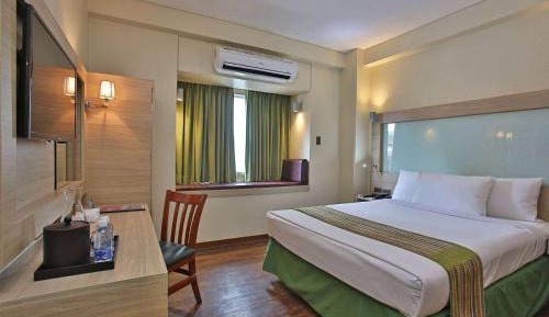 Queen Room - Non-Smoking