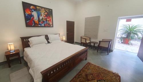 Double Room with Private Bathroom