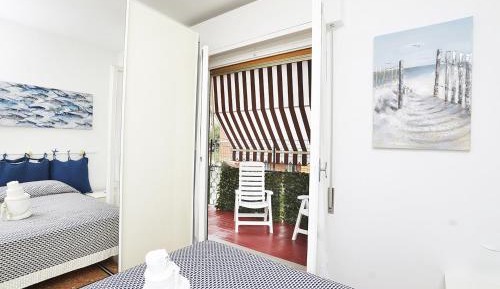 One-Bedroom Apartment with Balcony