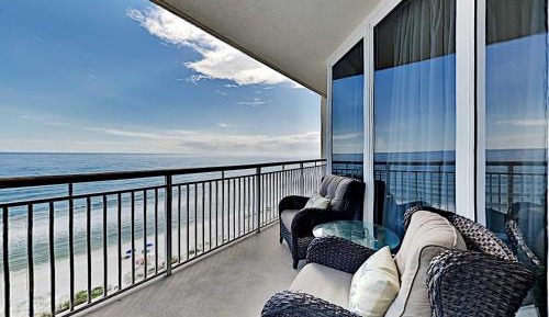 Two-Bedroom Apartment with Ocean View