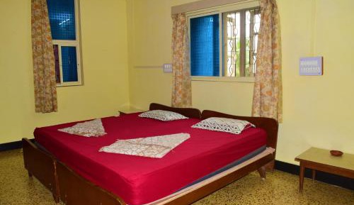 Twin Room with Bath
