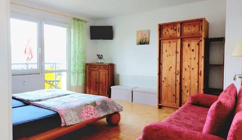 Apartment with Garden View
