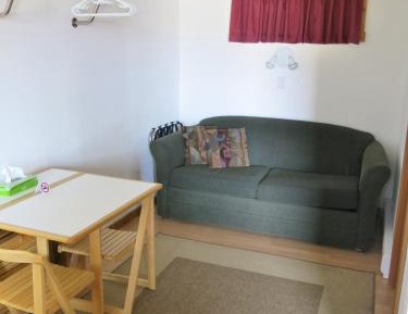 Queen Room with Kitchenette - Non-Smoking