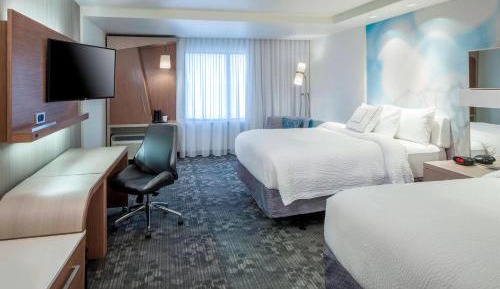 Queen Room with Two Queen Beds - Hearing Accessible