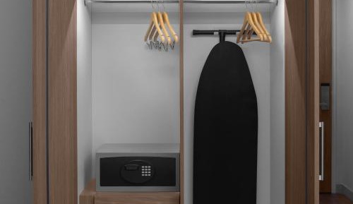 Studio with Two Queen Beds - Hearing Accessible