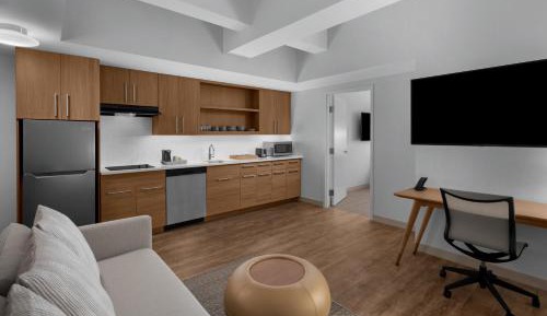 One-Bedroom King Suite with Sofa Bed 