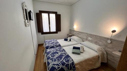 Standard Twin Room with Shared Bathroom