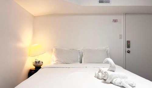 Standard Double Room with Shared Bathroom