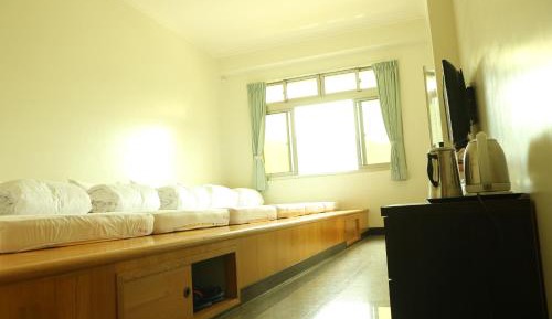 Japanese-Style Room (6 Adults)