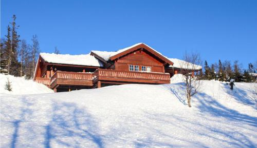Three-Bedroom Holiday Home 