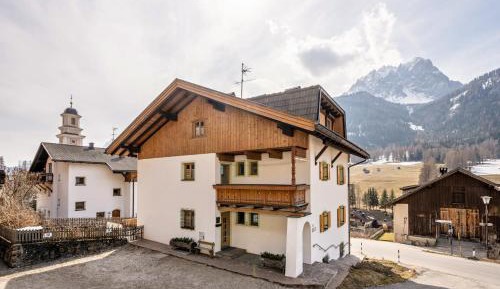 Superior One-Bedroom Apartment with Balcony