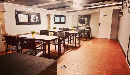 Single Bed in Mixed Dormitory Room