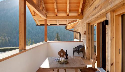 Superior One-Bedroom Apartment with Balcony