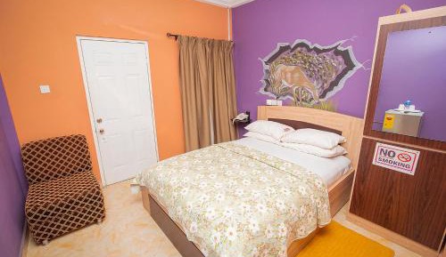 Deluxe Queen Room