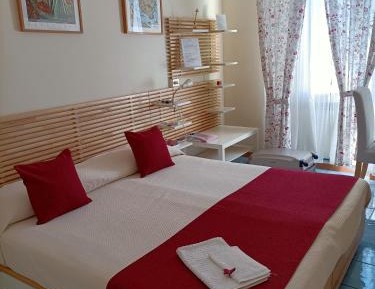 Double or Twin Room with Private Bathroom