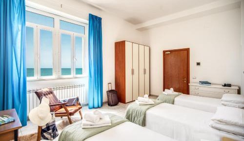 Standard Triple Room with Sea View