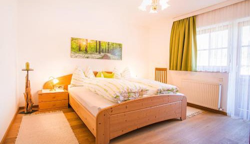One-Bedroom Apartment with Balcony