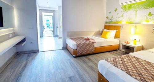 Superior Family Room