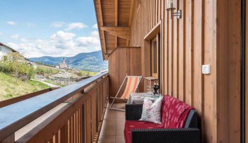 Superior One-Bedroom Apartment with Balcony