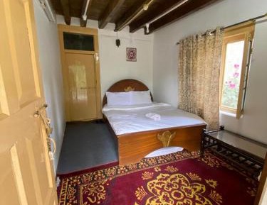 Family Room with Mountain View