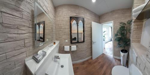 Junior Suite with Balcony