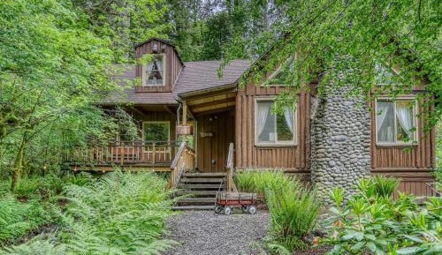 Three-Bedroom Vacation Home 