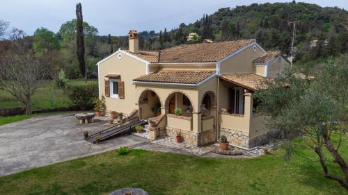 Villa with Garden View