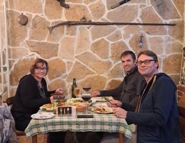 Apartment with Mountain View