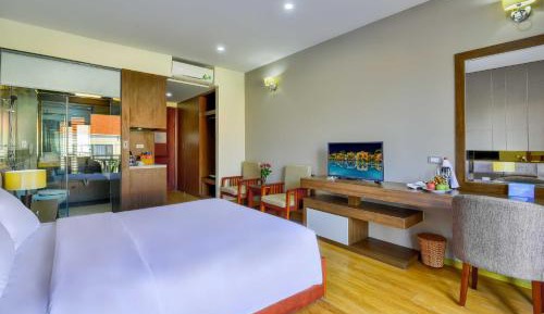 Twin Room with Pool View