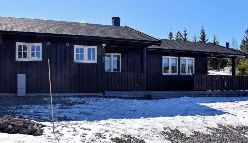 Three-Bedroom Holiday Home 