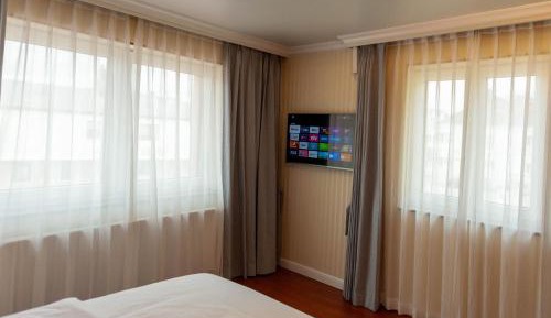 Deluxe Double Room with Shower