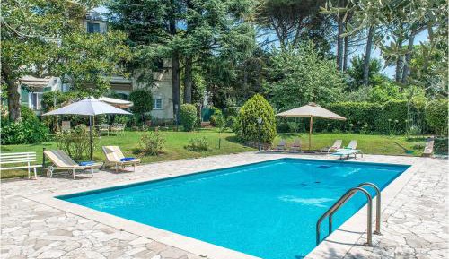Five-Bedroom Holiday Home