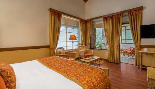 Superior Room with Partial View