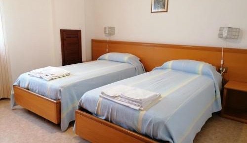 Twin Room with Bathroom