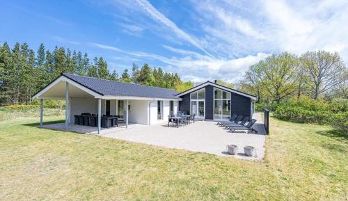 Five-Bedroom Holiday Home