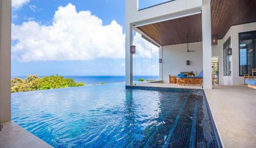 Four-Bedroom Holiday Home