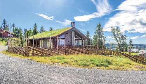 Three-Bedroom Holiday Home 