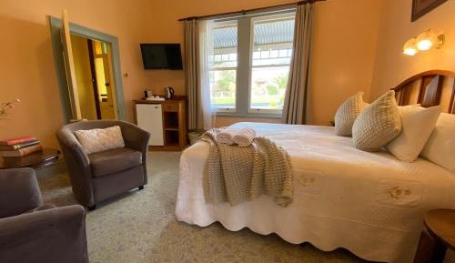 King Room with Mountain View