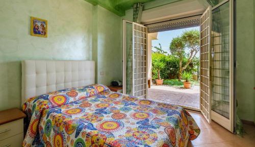 Superior One-Bedroom Apartment