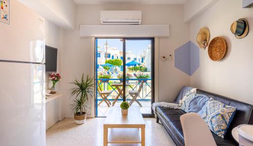 Apartment with Pool View 