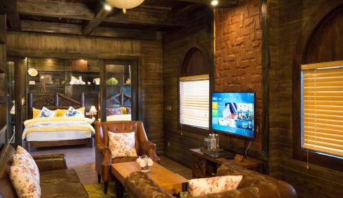 King Suite with Balcony