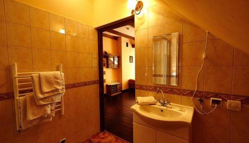 Triple Room with Private Bathroom