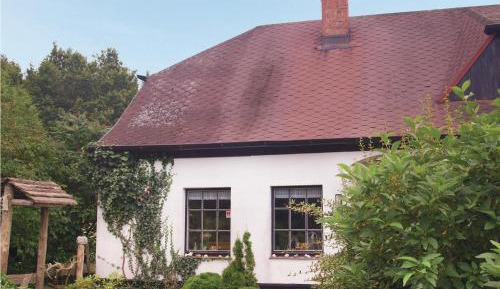 One-Bedroom Holiday Home