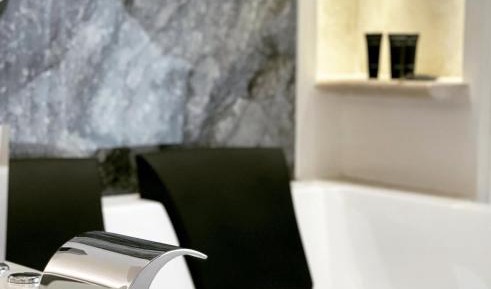 Suite with Spa Bath