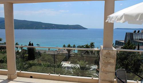 Double Room with Balcony and Sea View